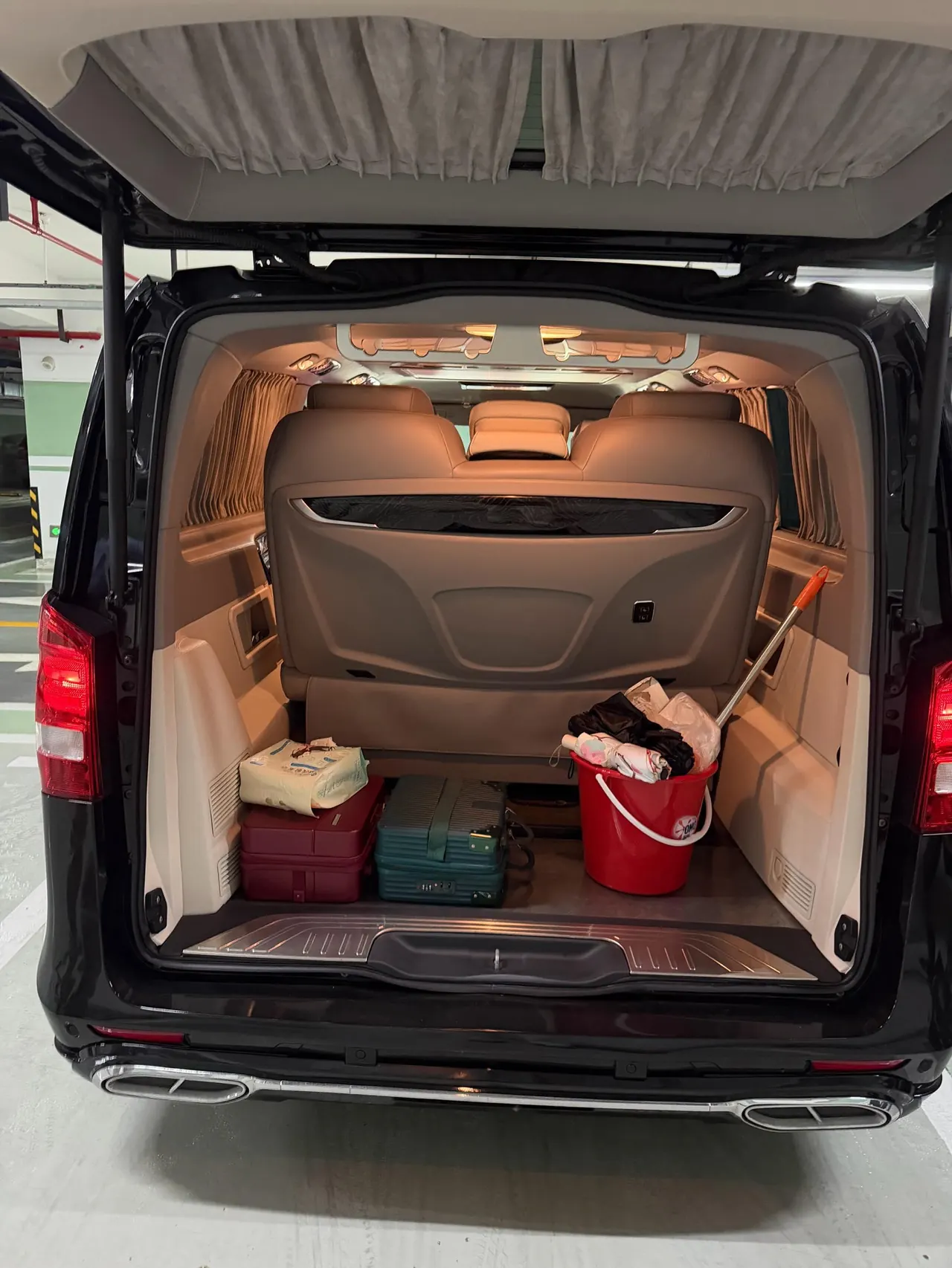 Mercedes Benz V 2022V 260 L 2.0T Premium Edition Automatic Gear 11
