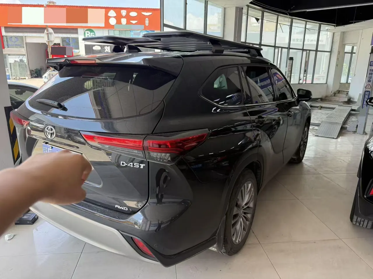Toyota 2022 Highlander 2.0T 380T 4-wheel drive premium version 7-seat automatic gear 3