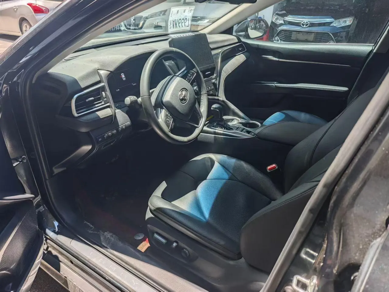 Toyota 2021 Camry 2.5G Deluxe Edition Automatic Gear 2