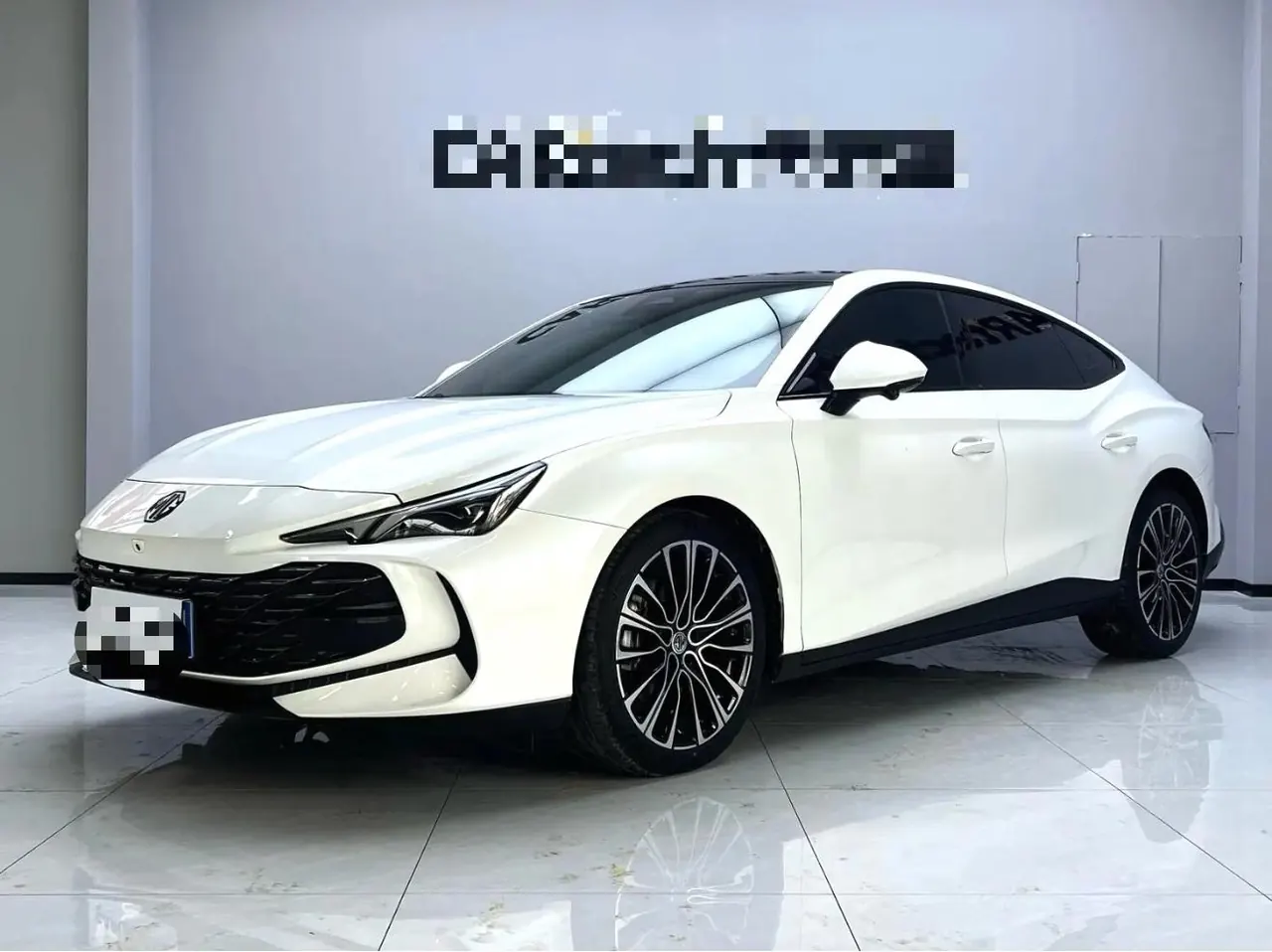 Open image lightbox: MG 2023 MG7 1.5T to the United States elegant version of automatic gear