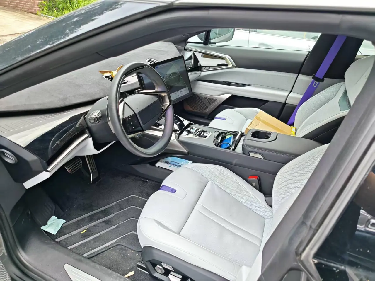 HiPhi 2023 HiPhi Z City Edition 5-seat Automatic Gear 8