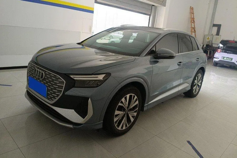 Открыть галерею: Audi 2022 Q4 e-tron 40 Creation Edition Automatic Gear