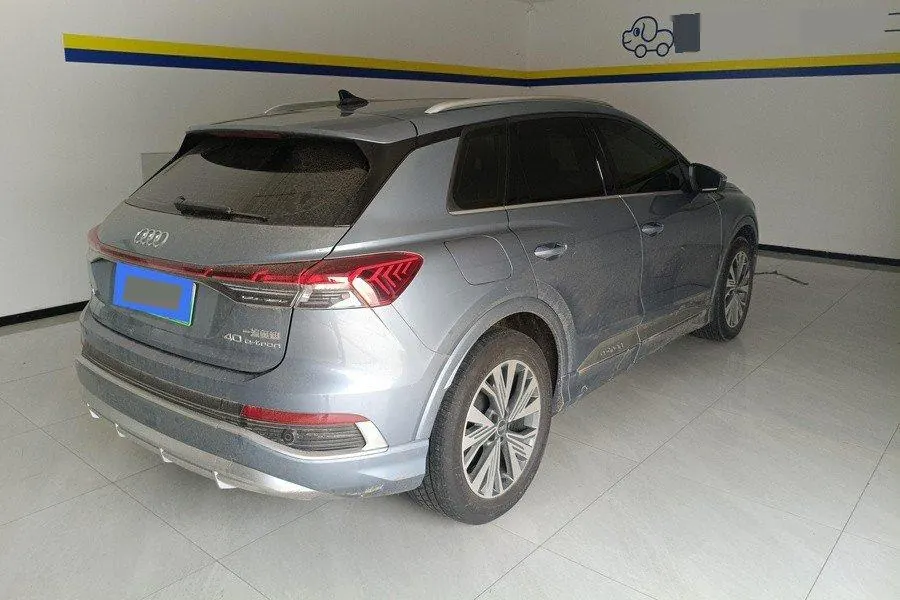 Audi 2022 Q4 e-tron 40 Creation Edition Automatic Gear 2