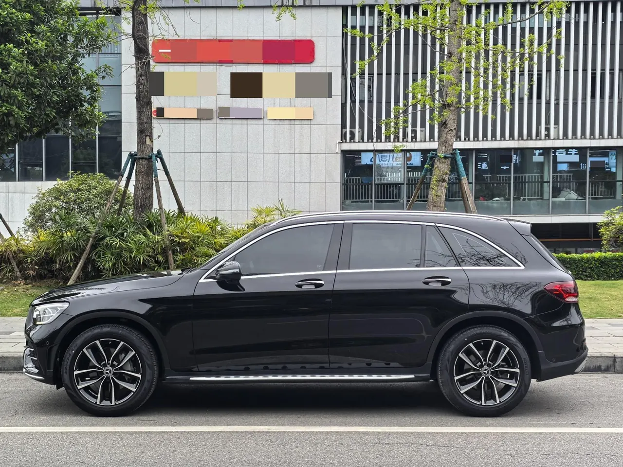 Mercedes Benz 2021 GLC 260 L 4MATIC 2.0T Luxury Automatic 3