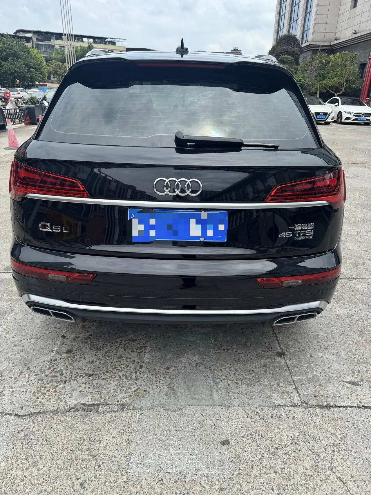 Audi 2022 Q5L 2.0TFSI 45TFSI luxury dynamic automatic transmission 5