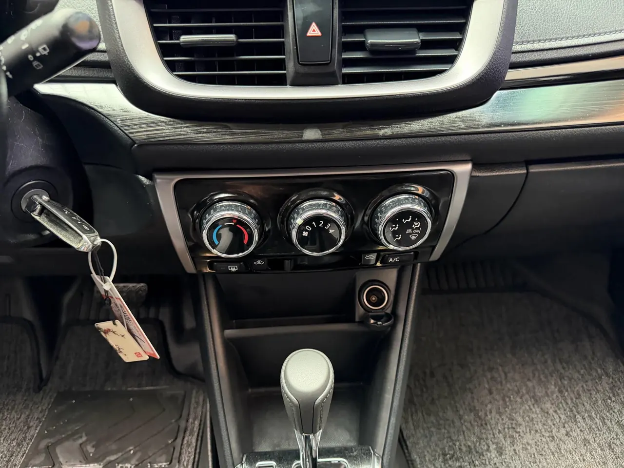 Toyota yaris 2022 YARiS L to dazzle 1.5 stepless leading PLUS version of automatic gear 14