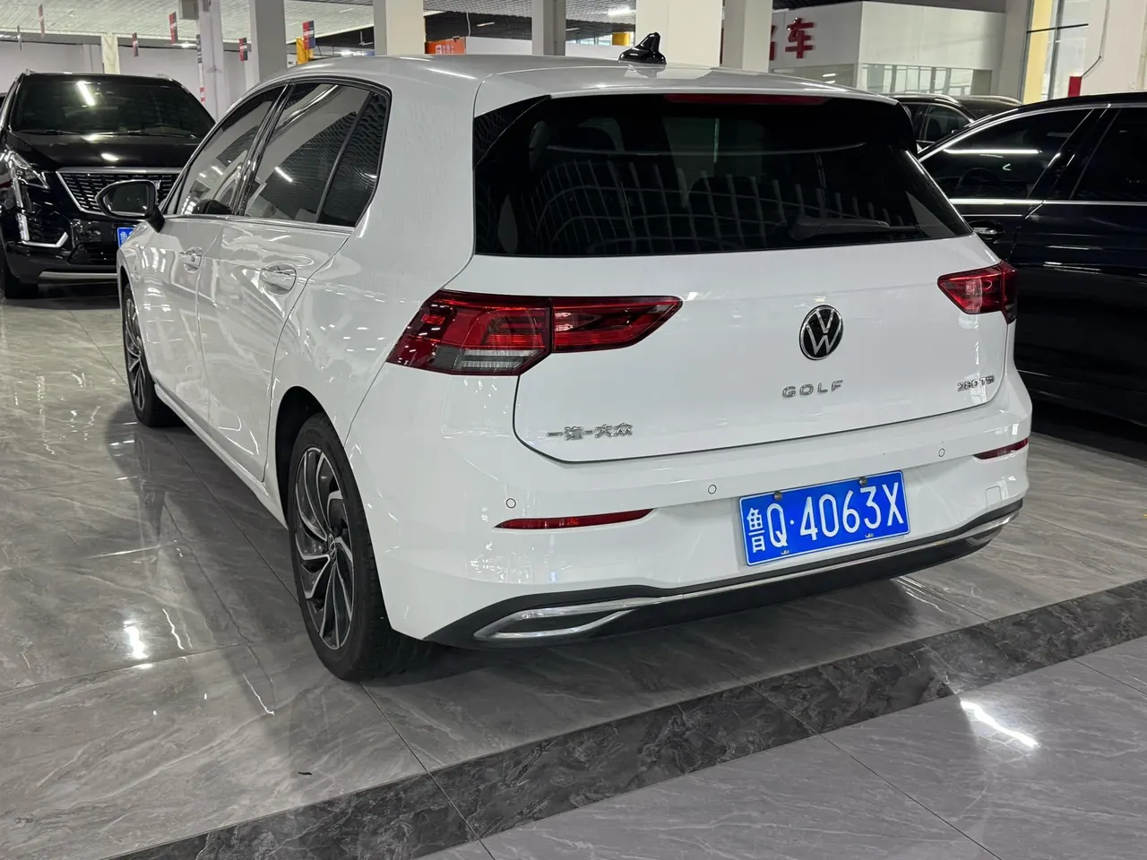 Volkswagen 2023 Golf 8 PRO 1.4TSI 280TSI Automatic 5