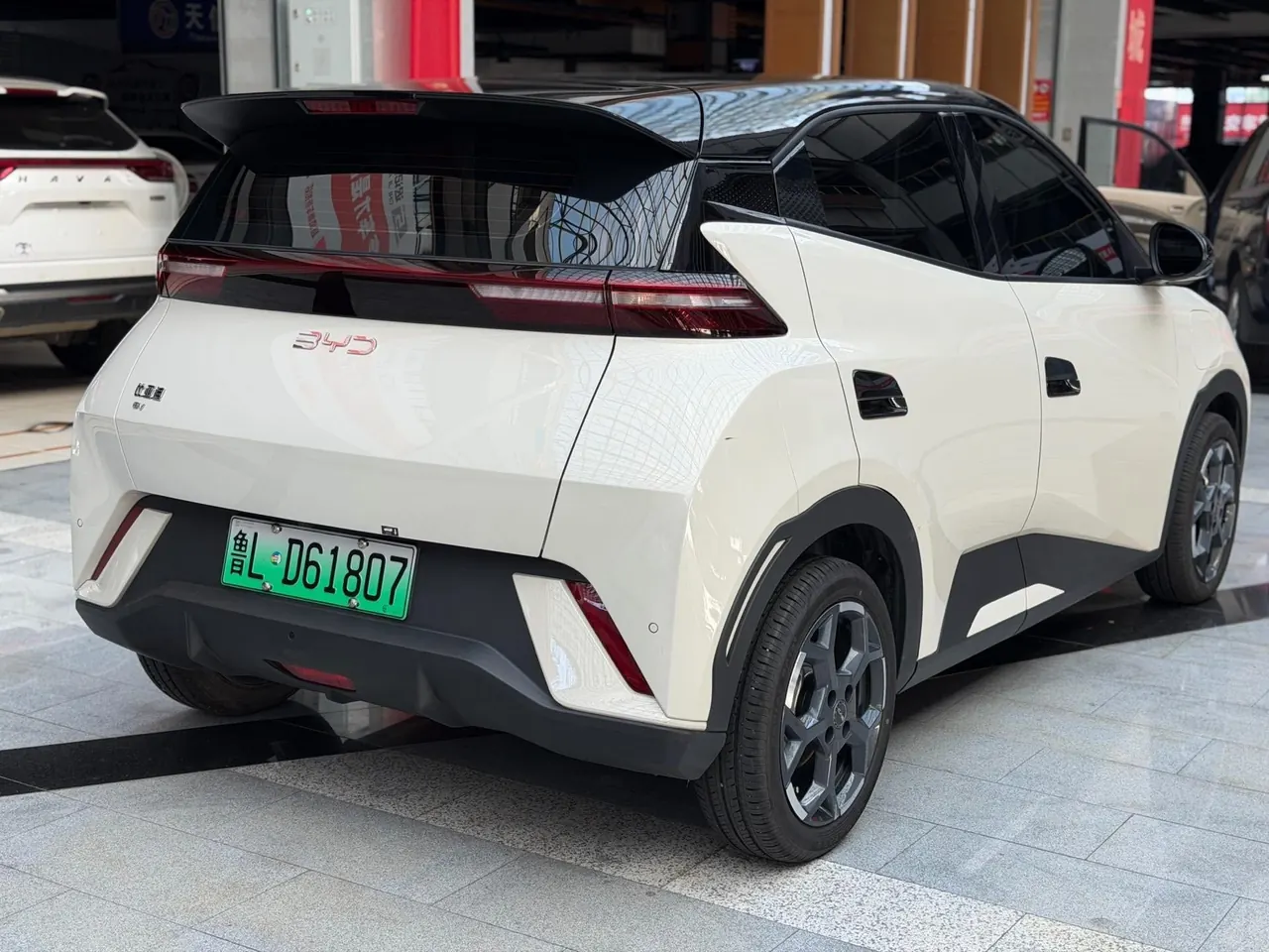 BYD 2025 seagulls 305km free version automatic gear 4