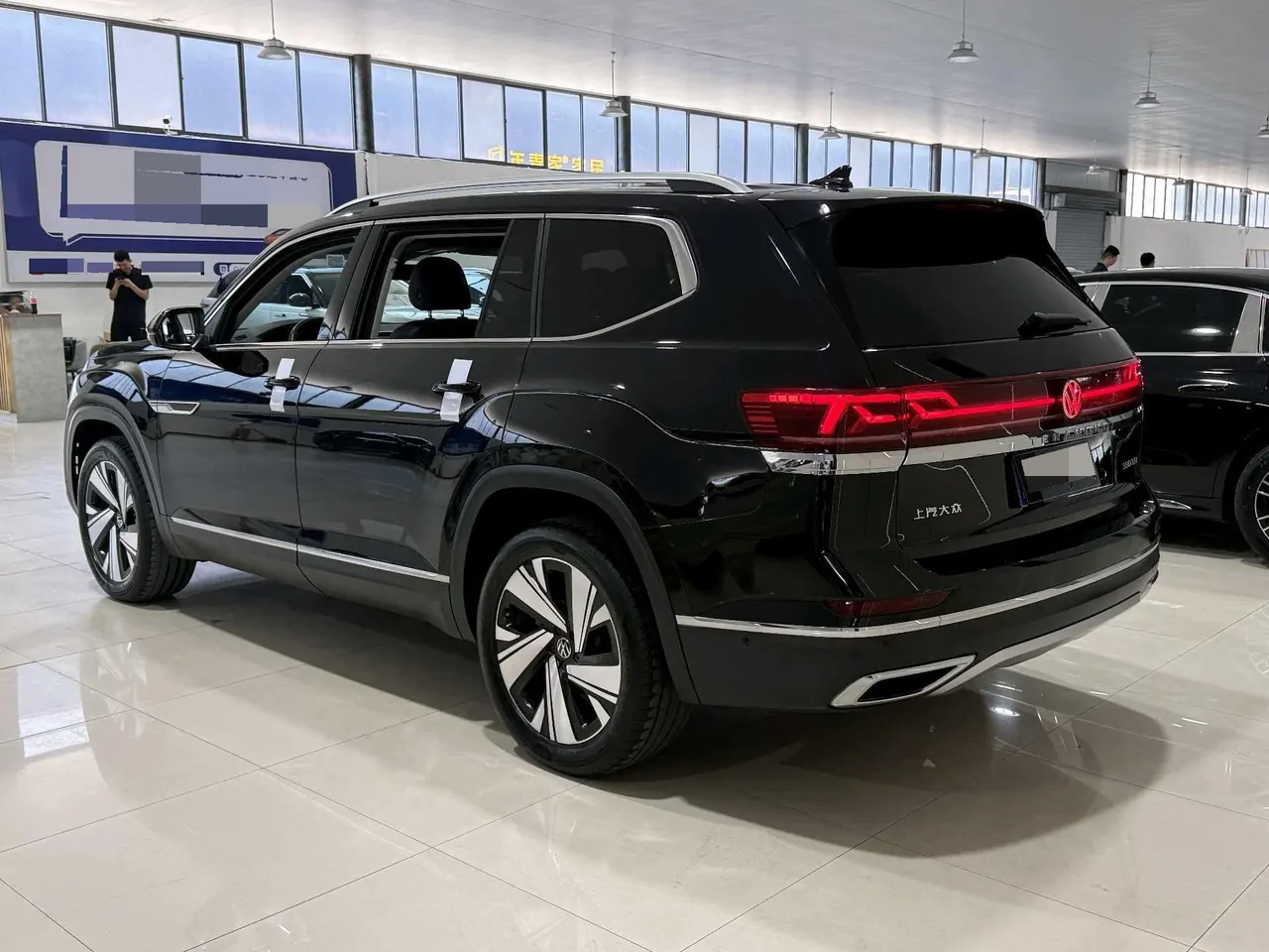 Volkswagen 2022 Tuang 2.0TSI 330TSI Two-wheel Drive Respect Deluxe Automatic Gear 6