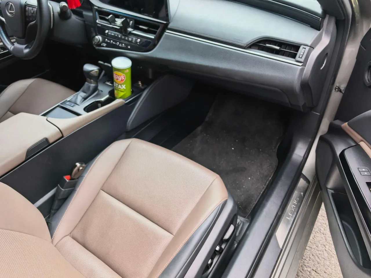 Lexus ES (Imported) 2023 ES260 2.5 Excellence Automatic Gear 7
