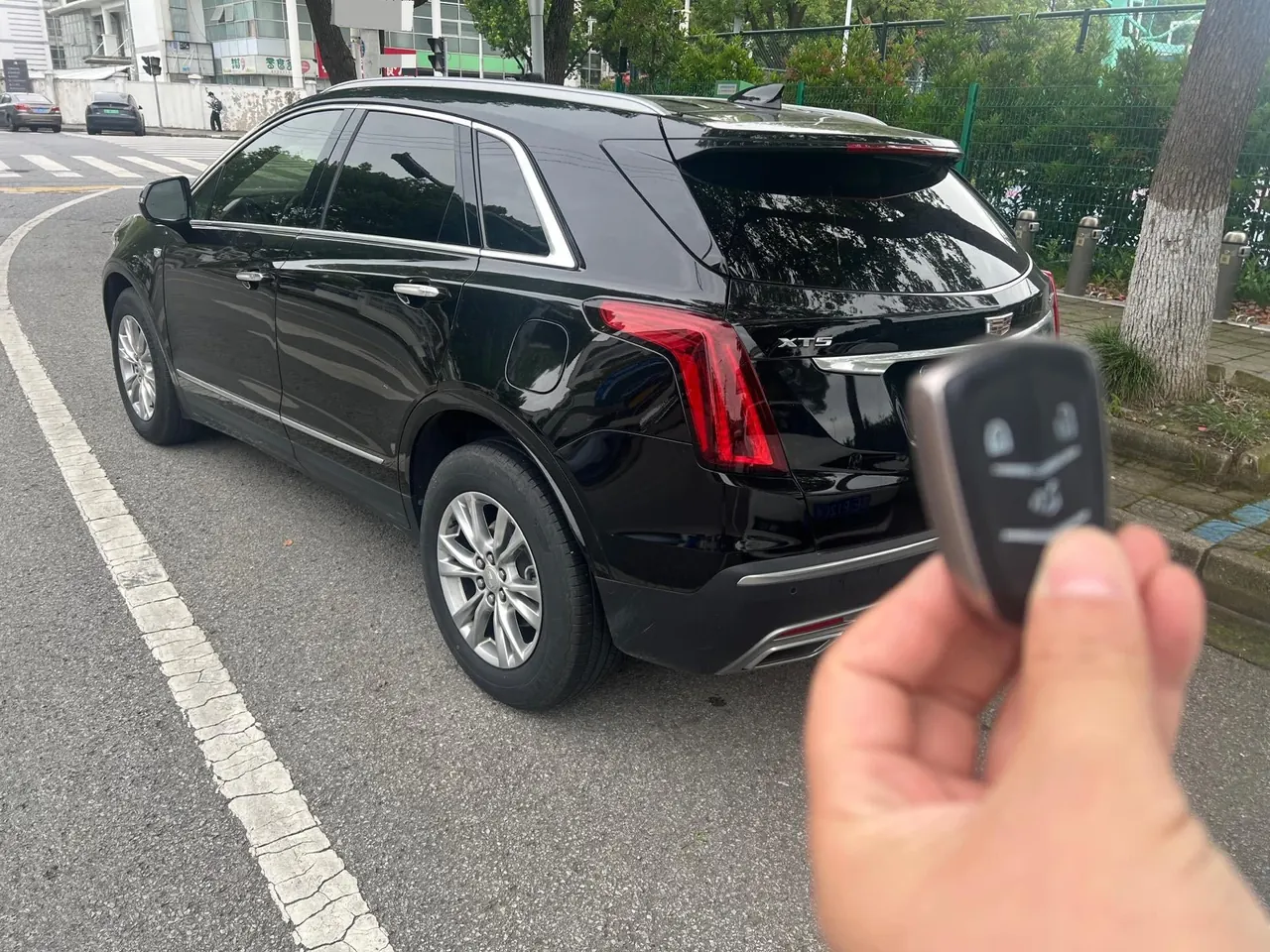Cadillac 2022 XT5 48V 2.0T Two-Drive Luxury Automatic Gear 3