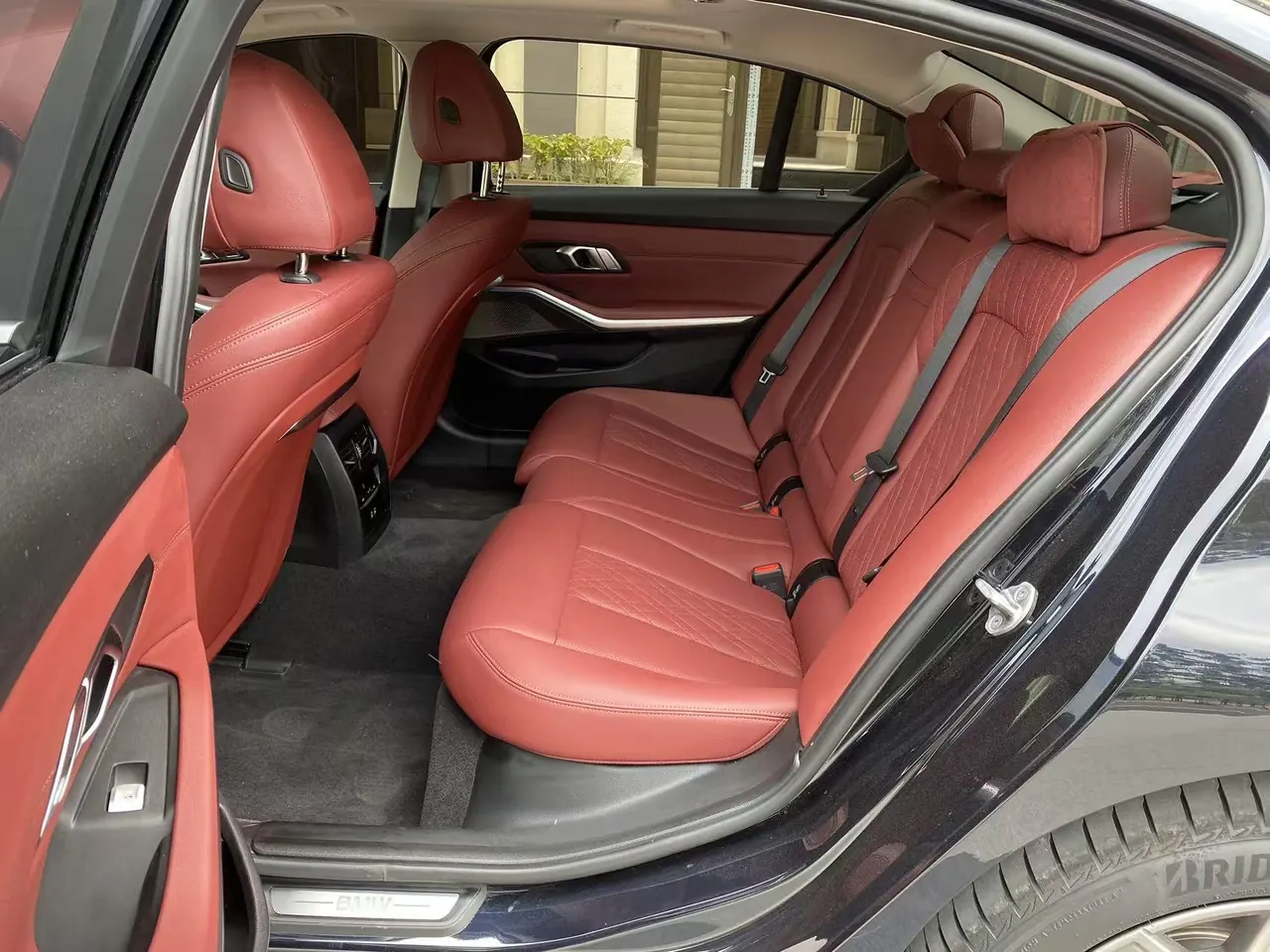 BMW 2025 i3 eDrive 35 L automatic gear 5