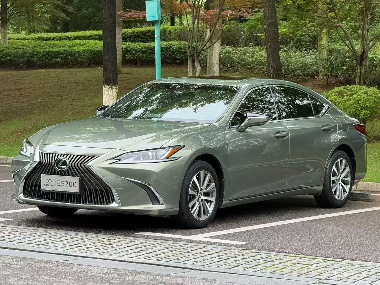 Lexus ES (Imported) 2021 ES200 2.0 Stepless Premium Edition Automatic Gear - View 1