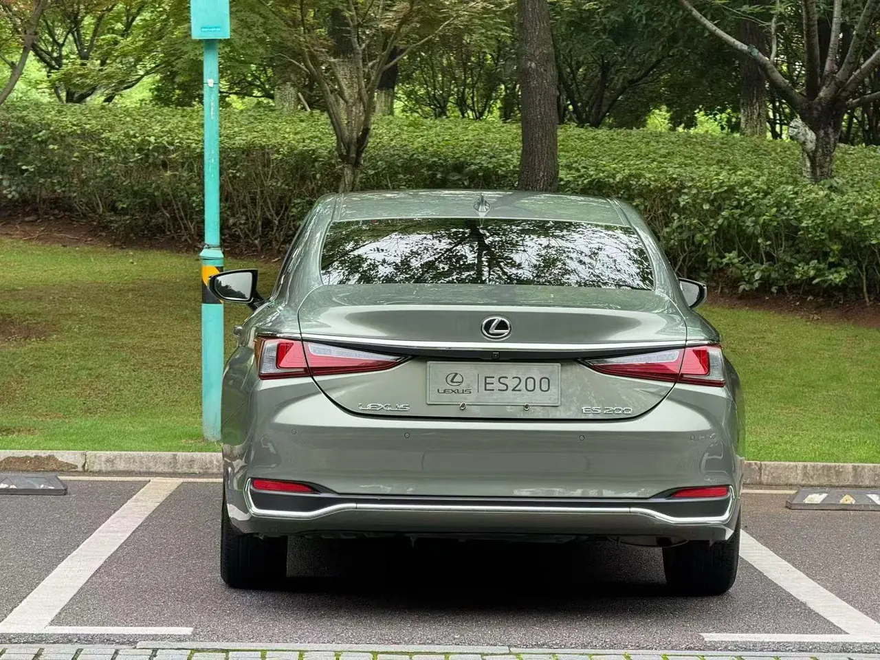 Lexus ES (Imported) 2021 ES200 2.0 Stepless Premium Edition Automatic Gear 8