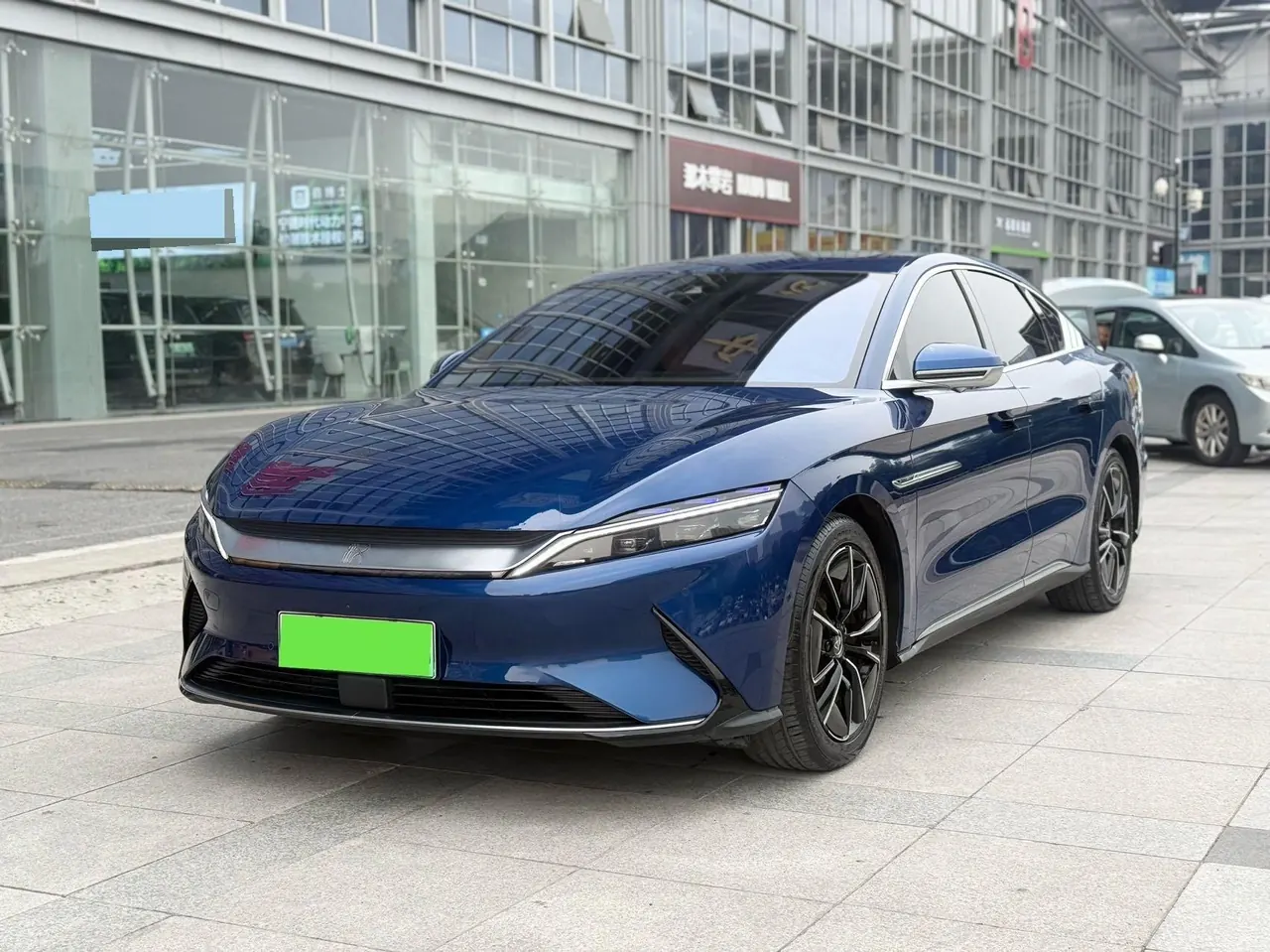 Open image lightbox: BYD 2020 Han four-wheel drive high-performance flagship automatic gear