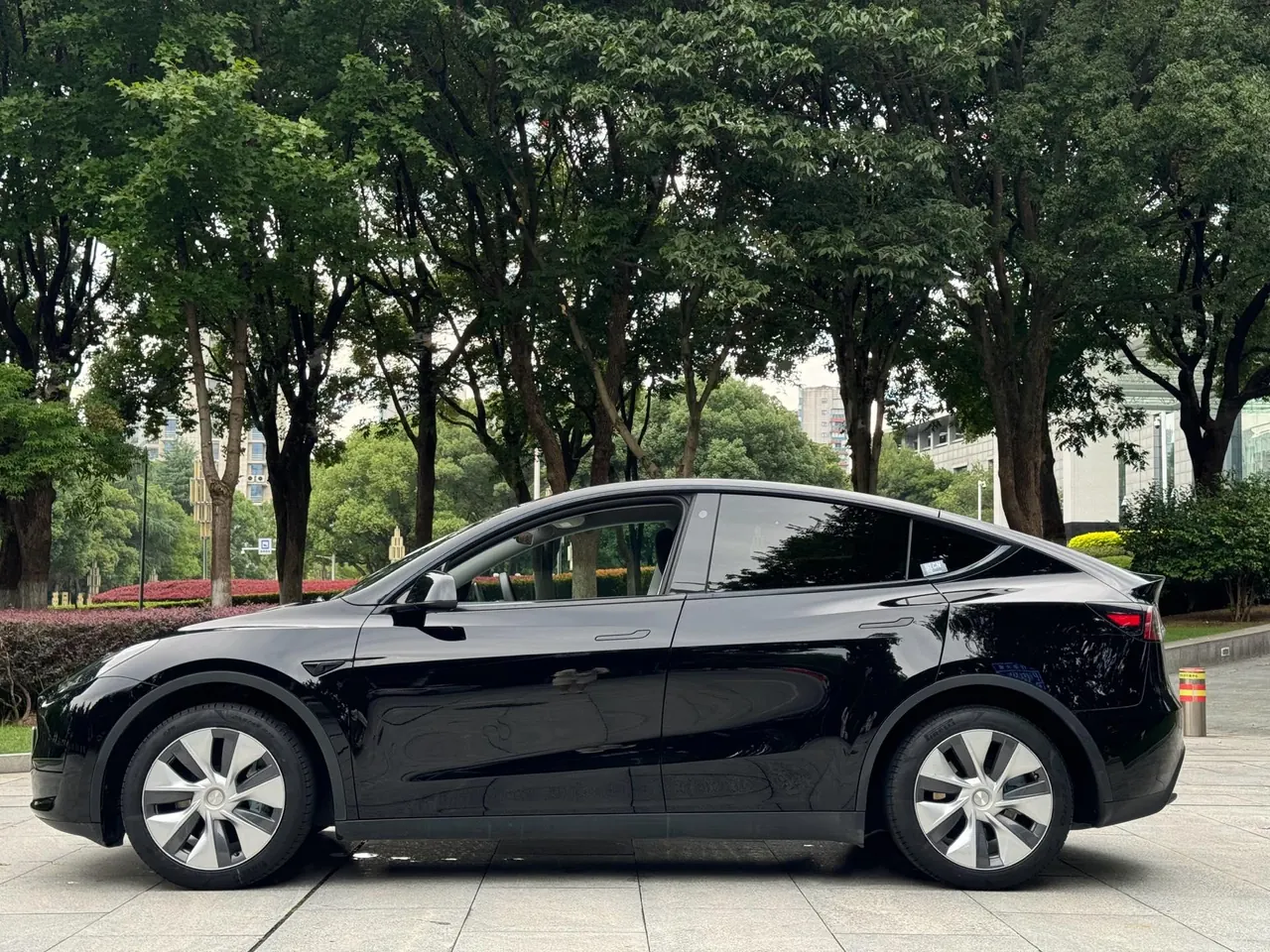 Tesla 2022 Model Y rear-wheel drive version (facelift) automatic gear 6