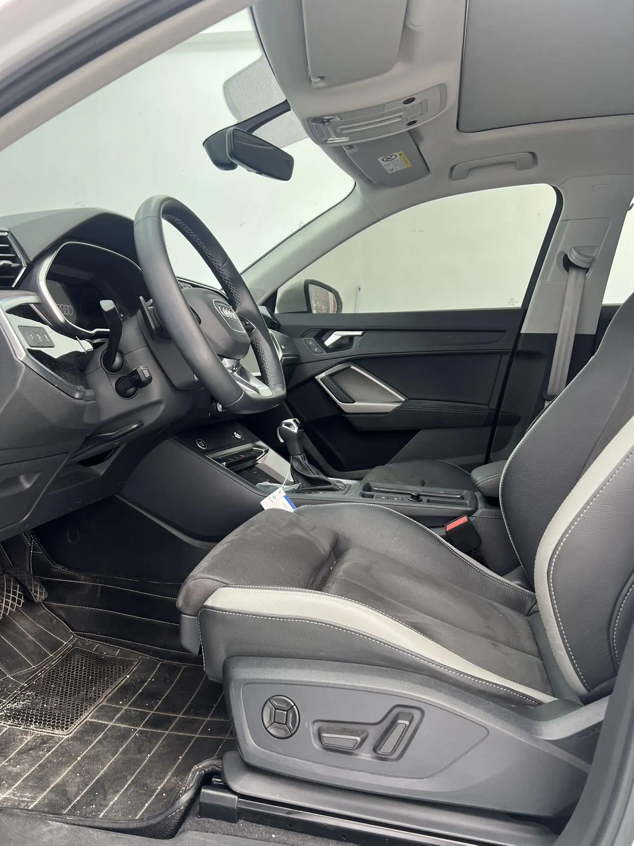 Audi 2023 Q3 1.4TFSI 35TFSI Fashion Dynamic Automatic 8