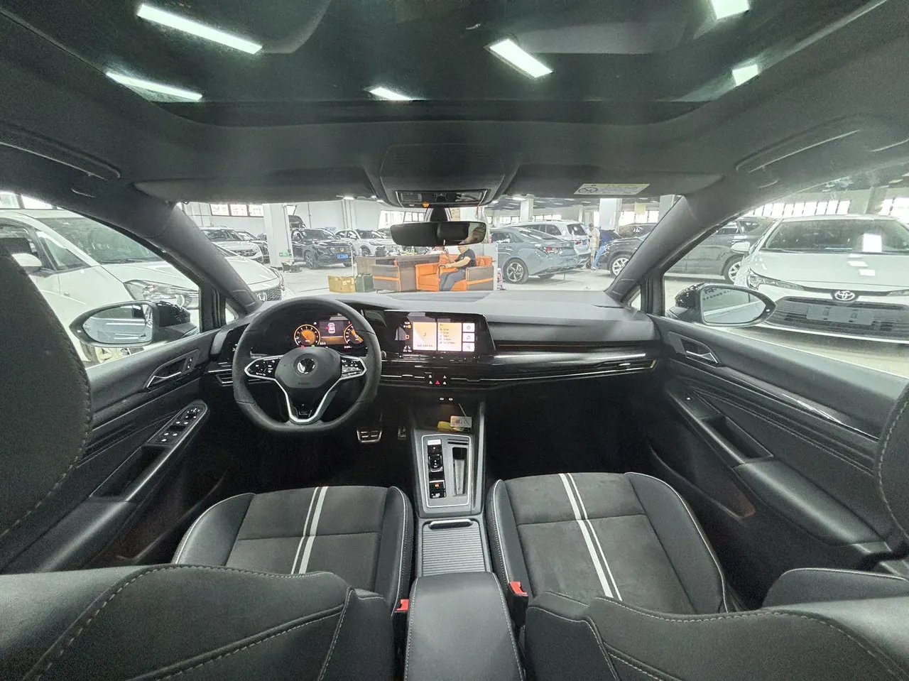 Volkswagen 2023 Golf 8 R-Line 1.4TSI 280TSI Lite (Modified) Automatic Gear 11