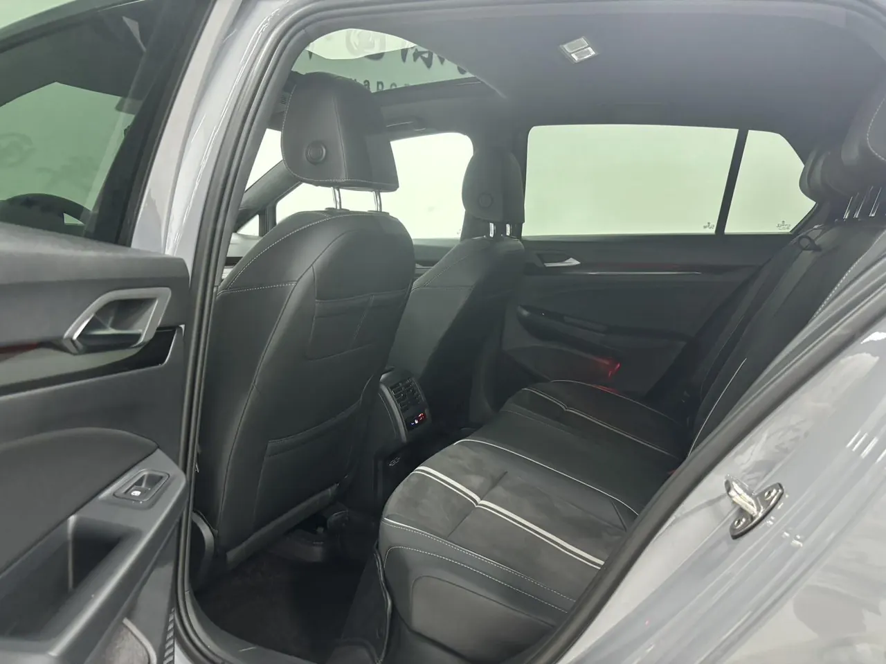 Volkswagen 2023 Golf 8 R-Line 1.4TSI 280TSI Lite (Modified) Automatic Gear 14