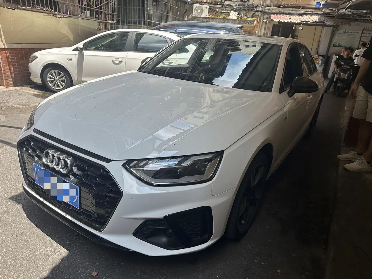 Audi 2022 A4L 2.0TFSI 40TFSI Deluxe Dynamic Automatic - View 1
