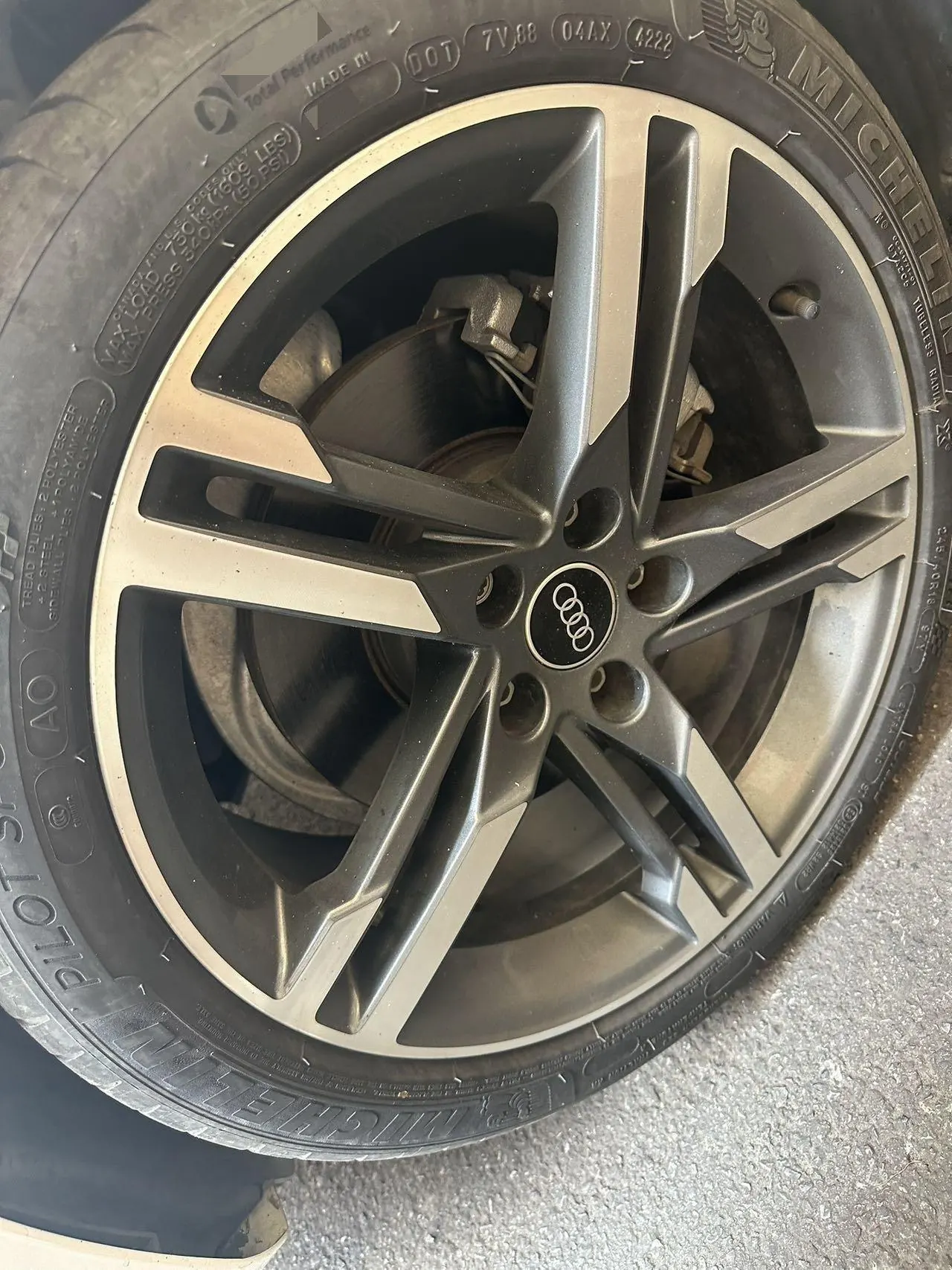 Audi 2022 A4L 2.0TFSI 40TFSI Deluxe Dynamic Automatic 5