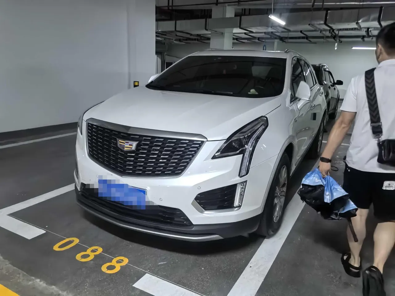 Open image lightbox: Cadillac 2021 XT5 2.0T 28T Luxury Automatic Gear