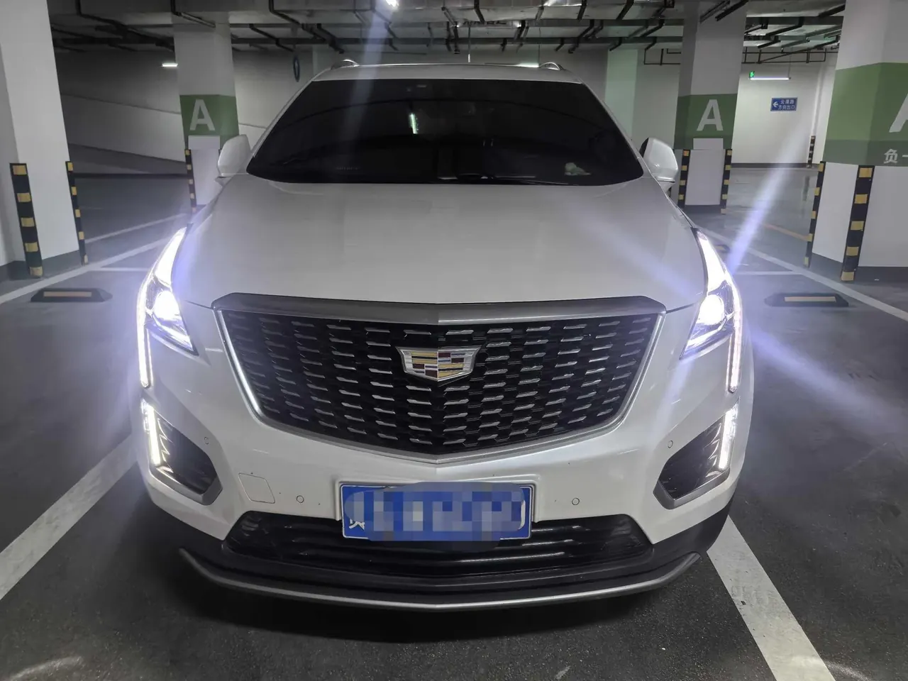 Cadillac 2021 XT5 2.0T 28T Luxury Automatic Gear 2