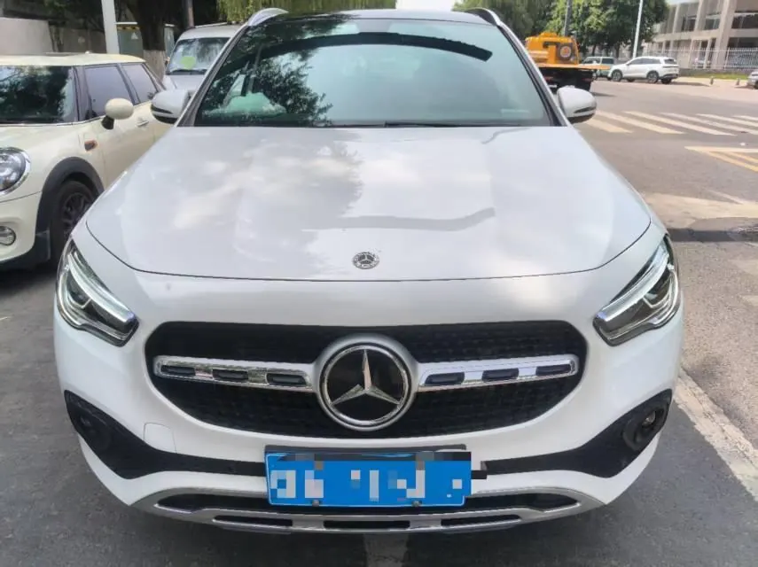 Mercedes Benz 2020 GLA 200 1.3T automatic gear 2