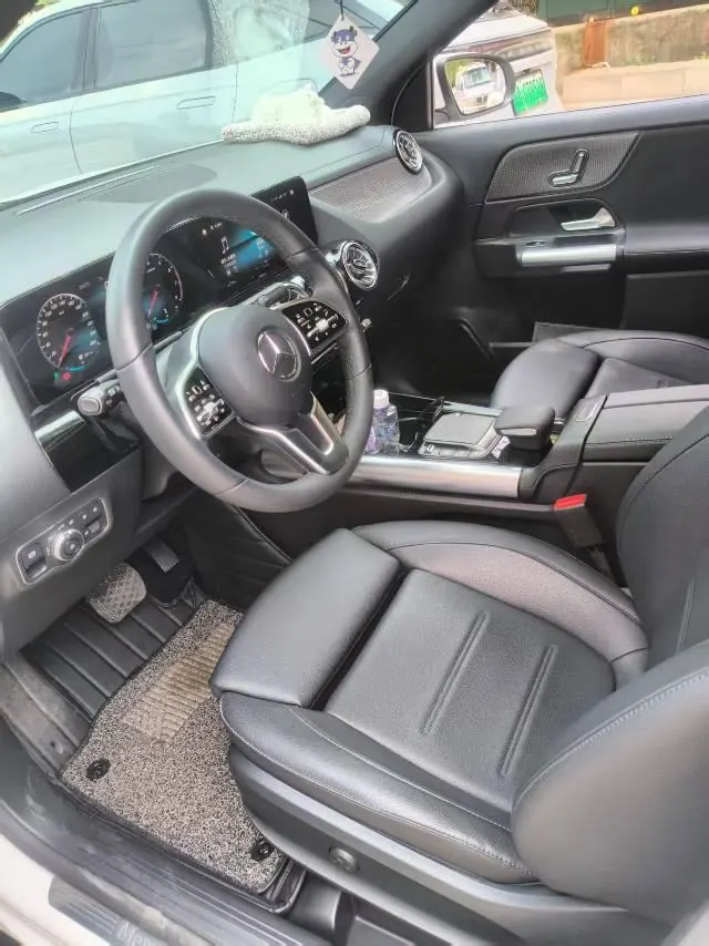 Mercedes Benz 2020 GLA 200 1.3T automatic gear 7
