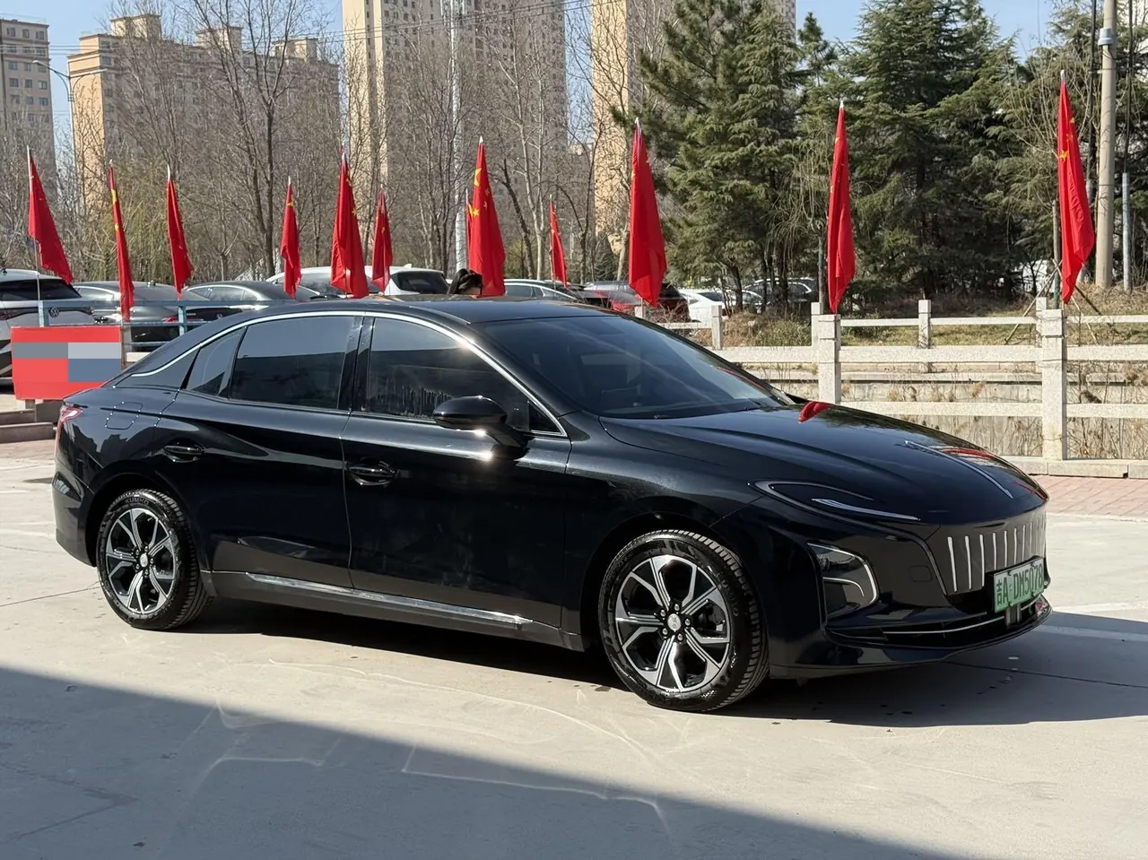 HongQi 2022 E-QM5 net charging basic version 5 automatic gear 4