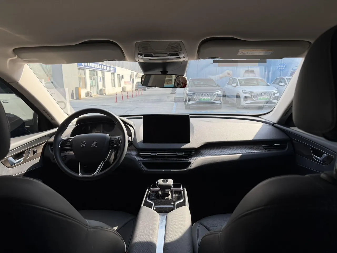 HongQi 2022 E-QM5 net charging basic version 5 automatic gear 6