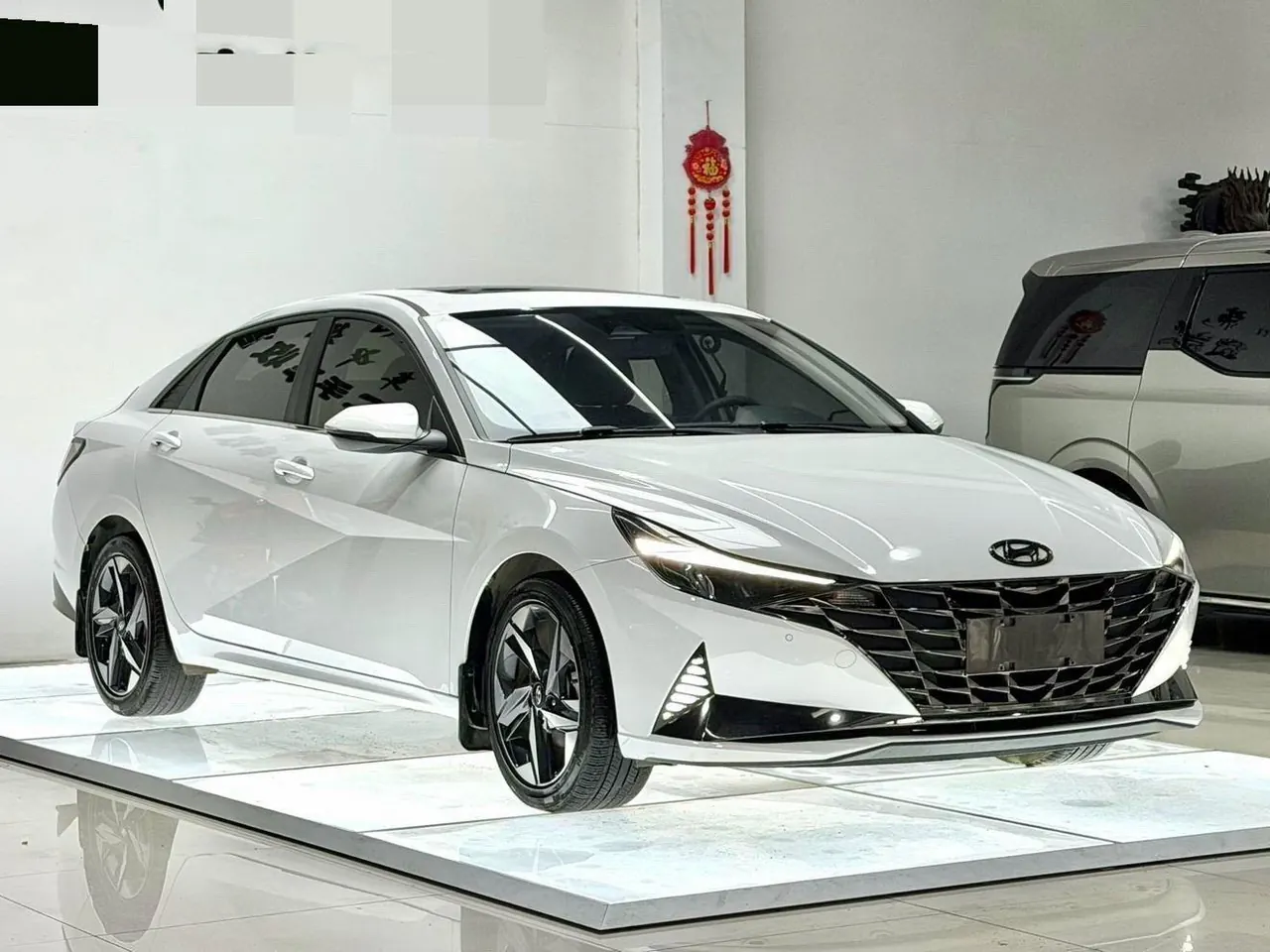 Hyundai 2022 Elantra -3-compartment 1.5 stepless LUX premium automatic gear 3