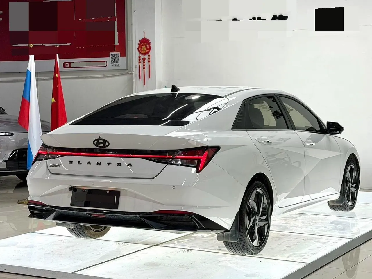 Hyundai 2022 Elantra -3-compartment 1.5 stepless LUX premium automatic gear 6