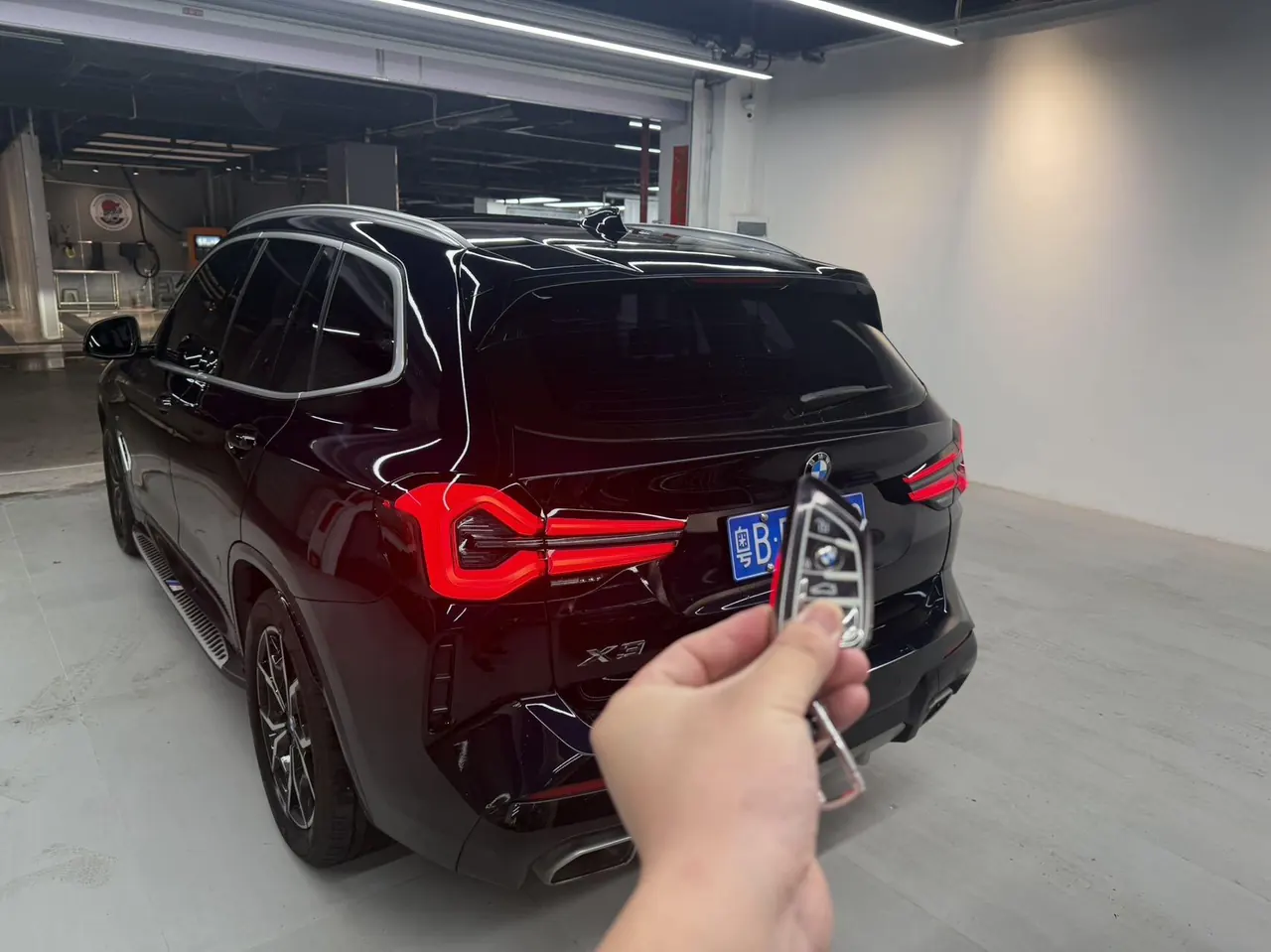 BMW 2022 X3 xDrive25i 2.0T M sports suit (changed) automatic gear 2