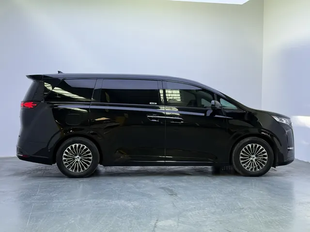 Denza 2022 Denza D9 DM-i 1.5T stepless 970 four-wheel drive flagship automatic gear 14