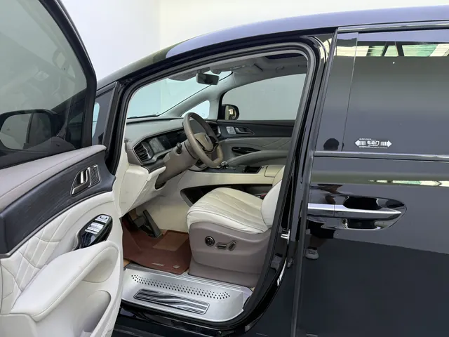 Denza 2022 Denza D9 DM-i 1.5T stepless 970 four-wheel drive flagship automatic gear 9