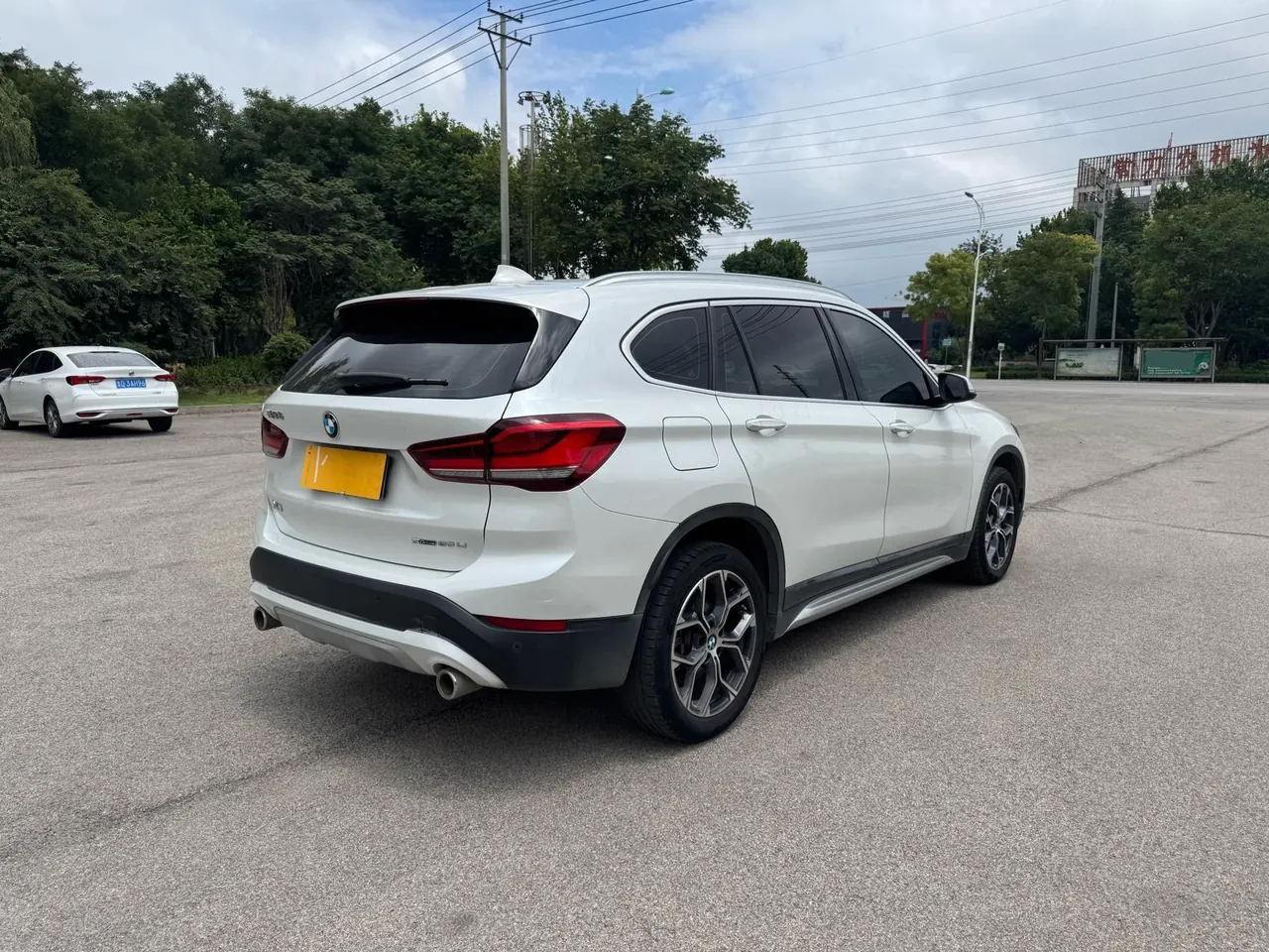 BMW 2022 X1 sDrive20Li 1.5T fashion automatic gear 6