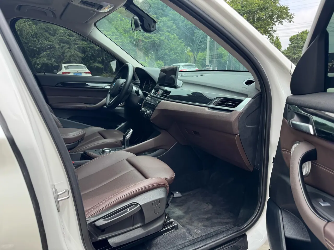 BMW 2022 X1 sDrive20Li 1.5T fashion automatic gear 9