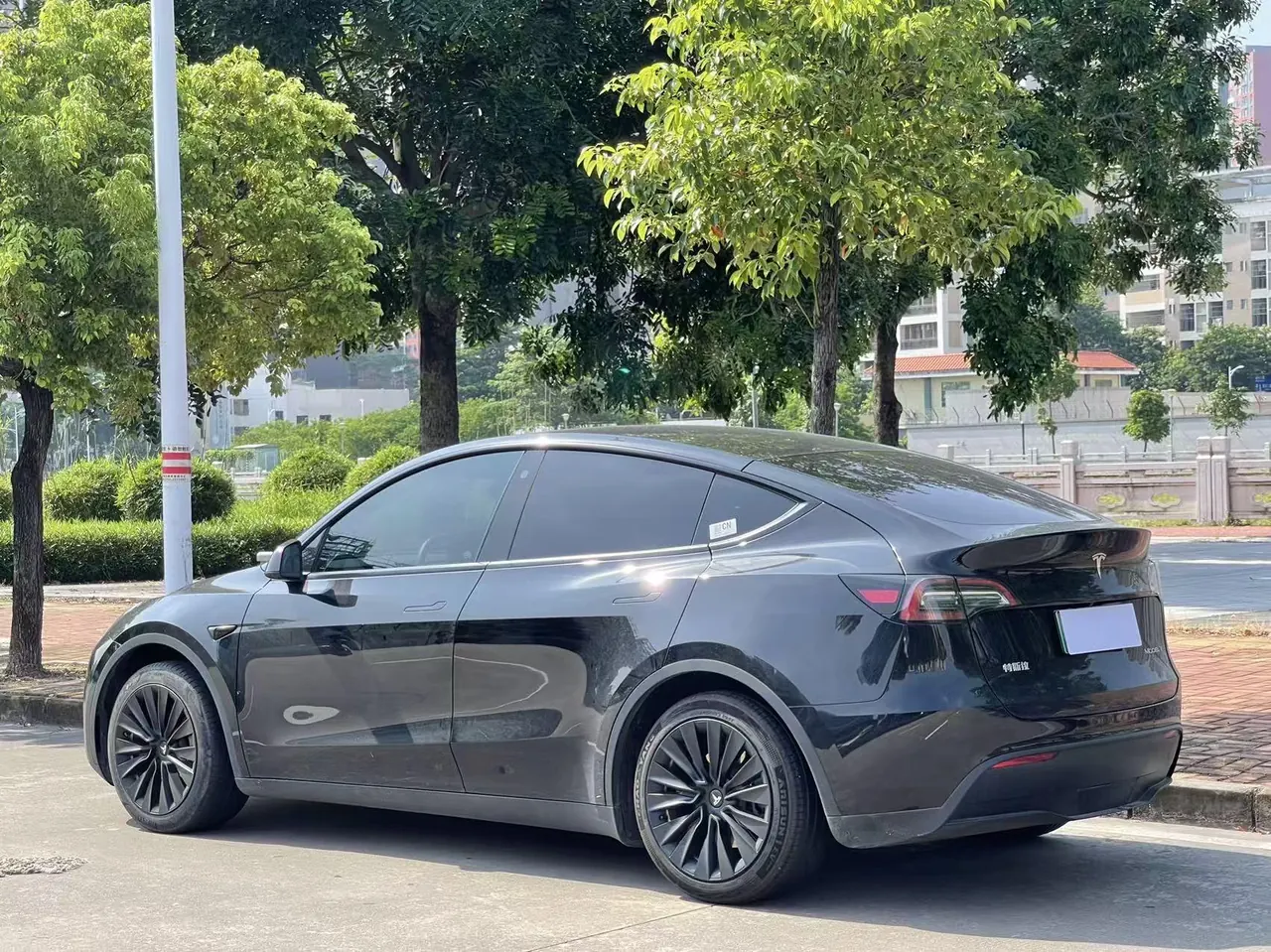 Tesla 2022 Model Y rear-wheel drive version (facelift) automatic gear 3