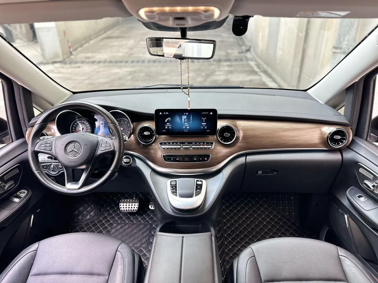 Mercedes Benz V 2022V 260 L 2.0T Deluxe Edition Automatic Gear 11