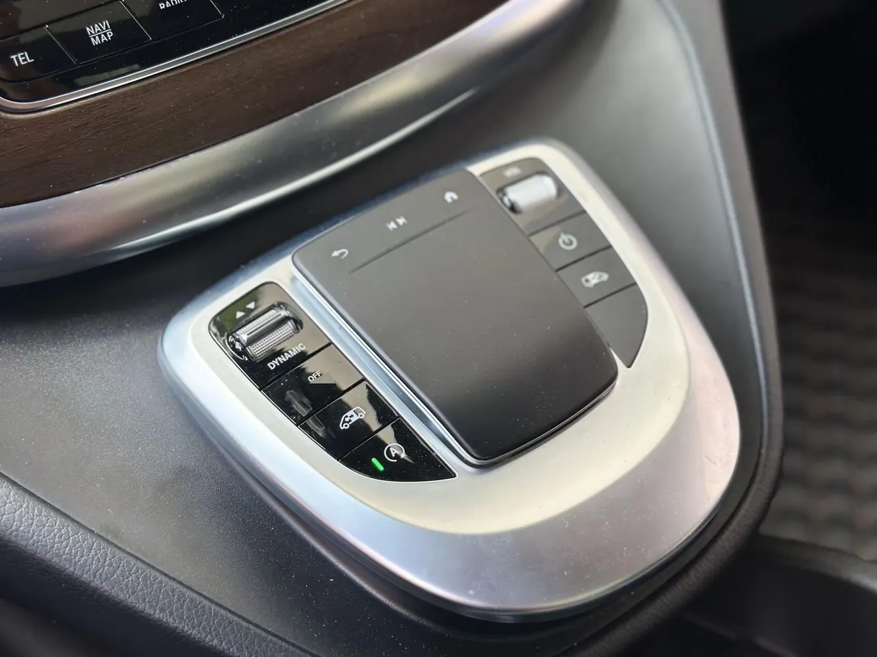 Mercedes Benz V 2022V 260 L 2.0T Deluxe Edition Automatic Gear 12