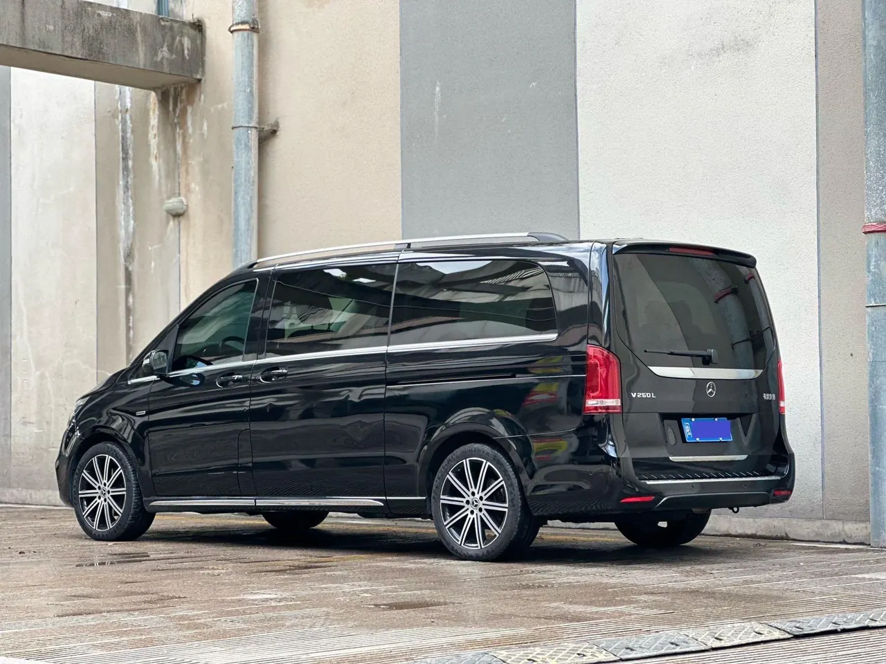 Mercedes Benz V 2022V 260 L 2.0T Deluxe Edition Automatic Gear 4
