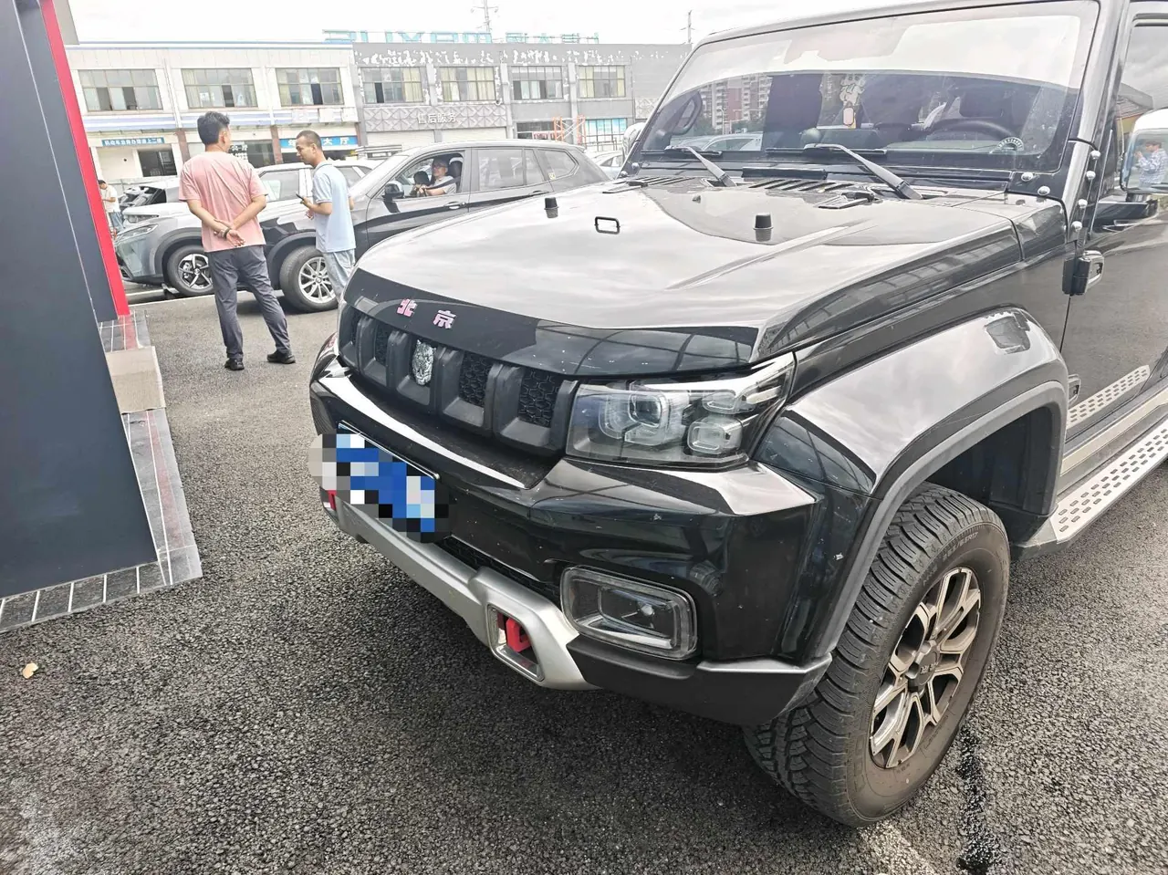Beijing 2023 BJ40 2.0T 4-wheel drive city hunter version chivalrous automatic gear 2
