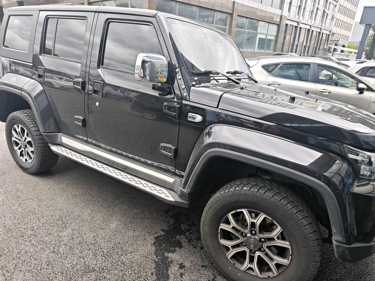 Beijing 2023 BJ40 2.0T 4-wheel drive city hunter version chivalrous automatic gear 6