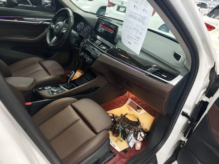 BMW 2020 X1 xDrive25Li 2.0T exclusive automatic gear 5