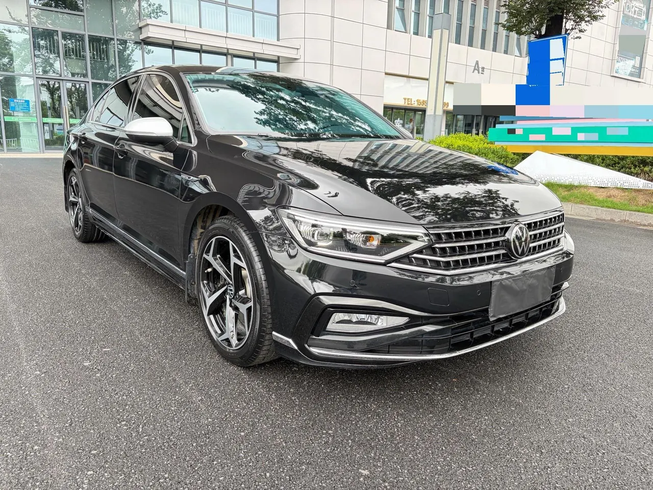 Volkswagen 2023 Magotan 2.0TSI 330TSI 2 million Commemorative Luxury Automatic Gear 3