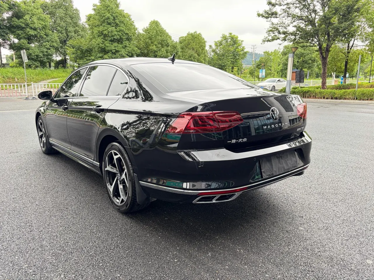 Volkswagen 2023 Magotan 2.0TSI 330TSI 2 million Commemorative Luxury Automatic Gear 5