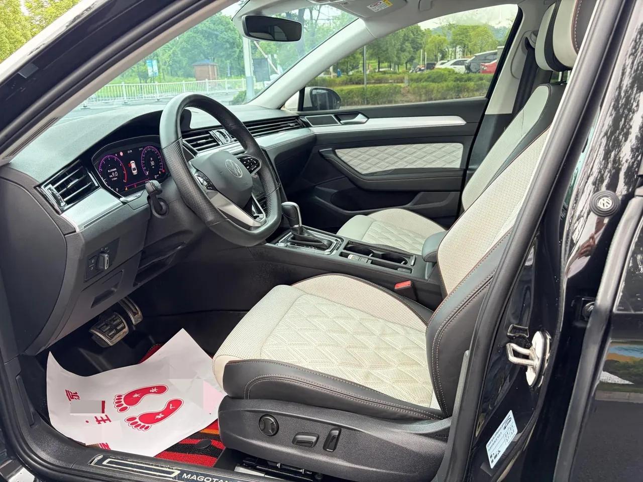 Volkswagen 2023 Magotan 2.0TSI 330TSI 2 million Commemorative Luxury Automatic Gear 6