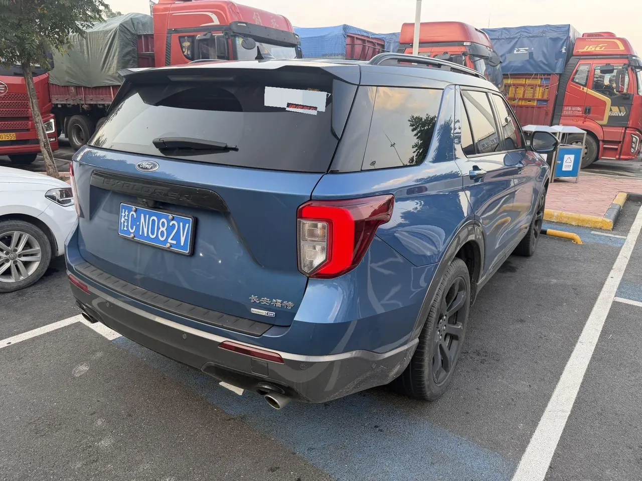 Ford 2020 explorer 2.3T EcoBoost 285 four-wheel drive sports version ST-LINE7 seat automatic gear 2