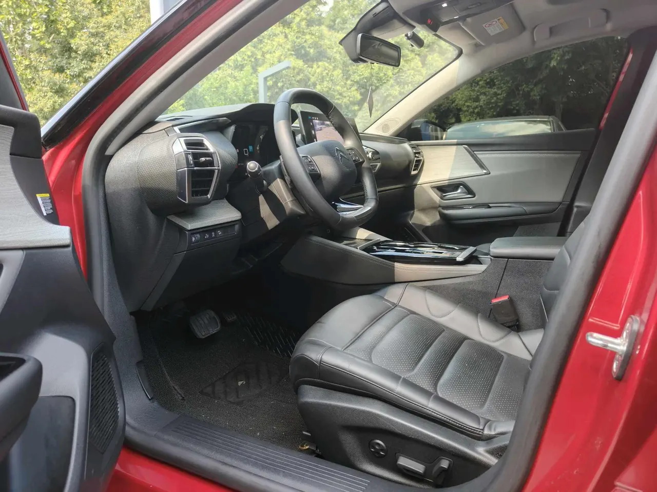 Citroen Versailles C5 X 2023 C5 X 1.6T is an extraordinary automatic gear 10